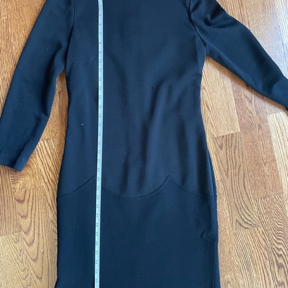 Vintage Bill Blass dress with scalloped skirt style lines - Picture 10 of 11